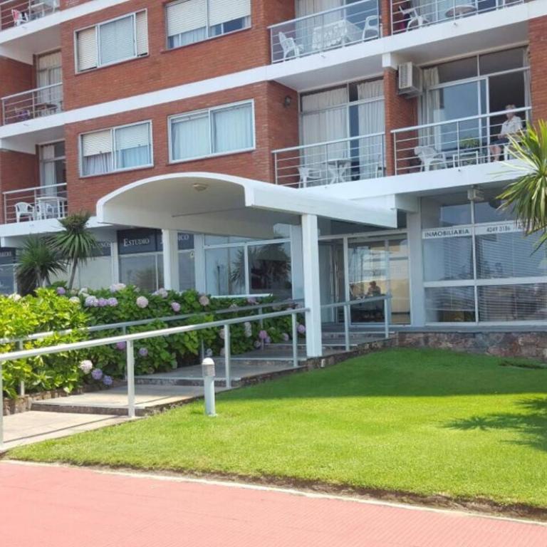 La mejor vista de Punta del Este - Apartamento de 2 dormitorios - 1