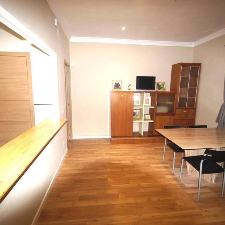 MERIDIANA CLOT 4 bedrooms 2 bathrooms - Apartment - 4