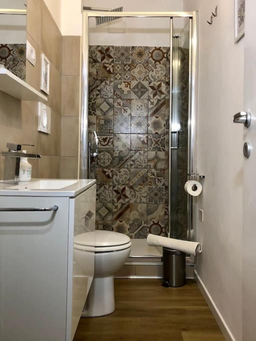 Arts and Music - luxury apartment - Three-Bedroom Apartment - 66