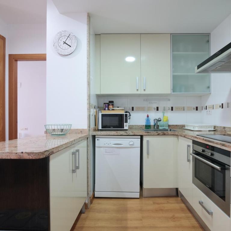 FiveStepsToSea - Beach Apartment Valencia - Apartment with Sea View - 36