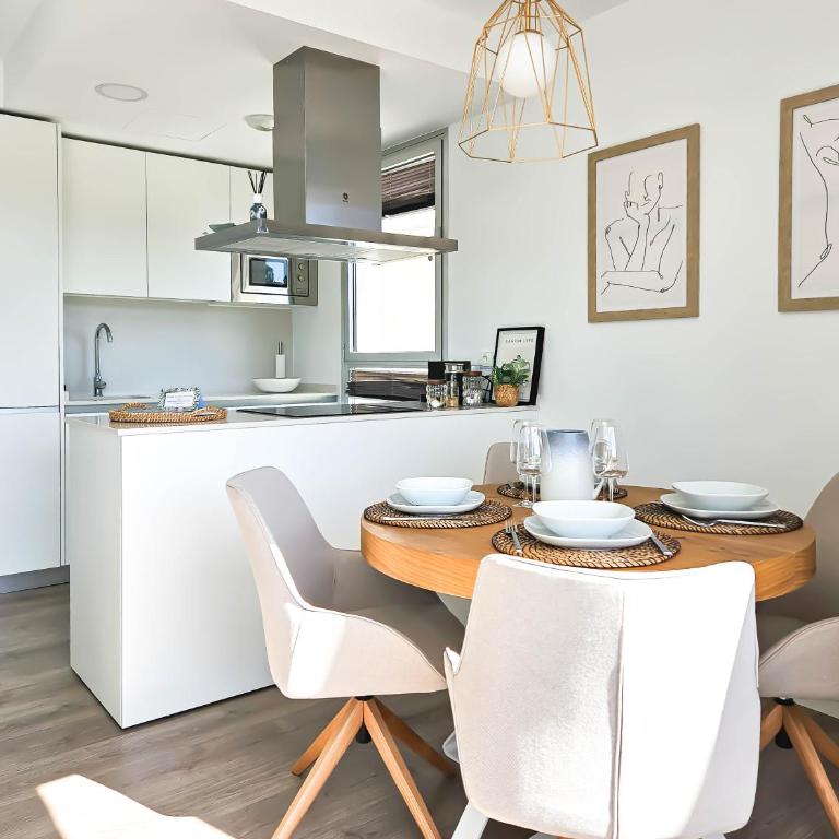 2 bedroom penthouse in Serenity Collection in Estepona - Two-Bedroom Apartment - 7