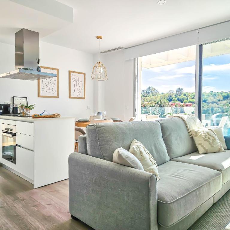 2 bedroom penthouse in Serenity Collection in Estepona - Two-Bedroom Apartment - 5