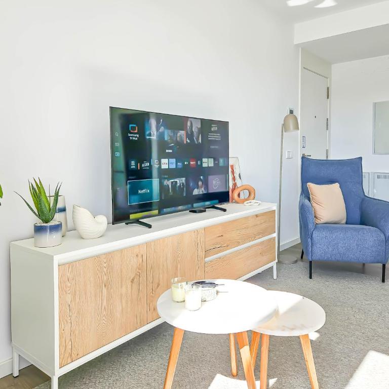 2 bedroom penthouse in Serenity Collection in Estepona - Two-Bedroom Apartment - 21