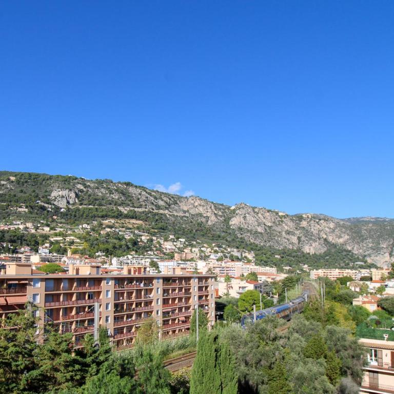 Hotel Royal-Riviera - Chambre Standard - Vue sur Montagnes - 2