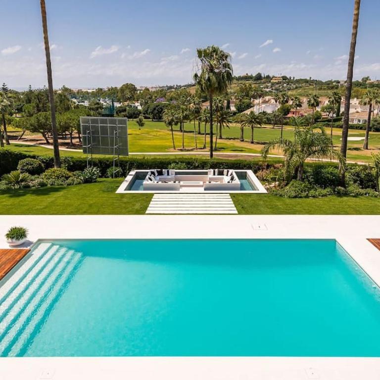 Villa OAK - 6-Bedroom Villa with Cinema Room and Pool - Villa - 42