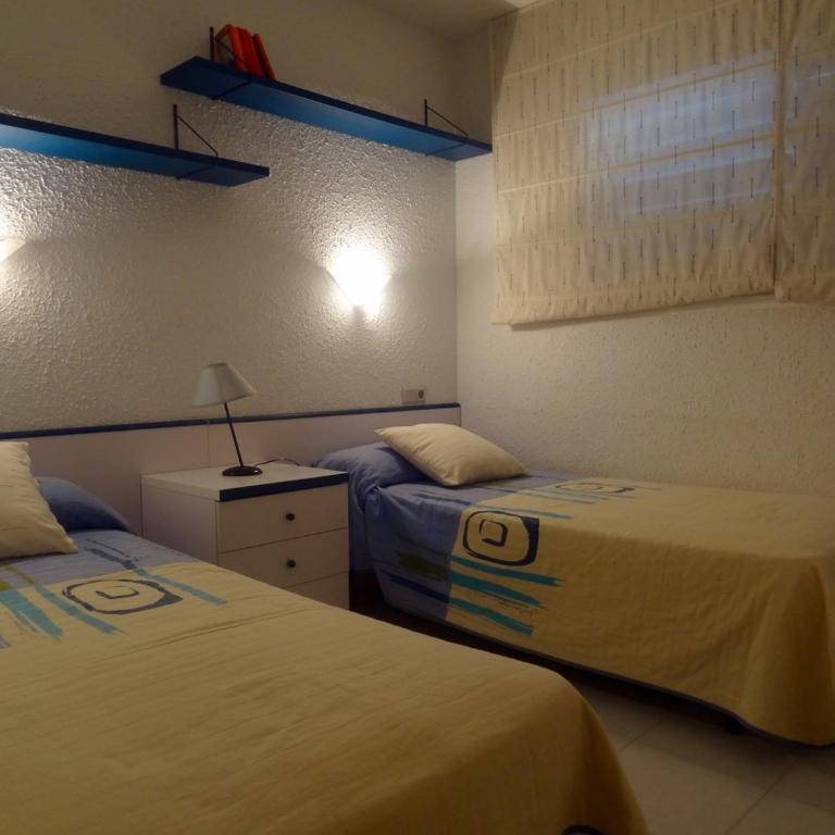 Apartamentos Mar D'Or - Three-Bedroom Apartment (6 Adults) - 3