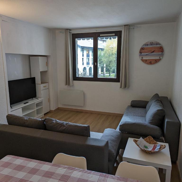 Central spacious flat with private parking - Apartment mit 1 Schlafzimmer - 2