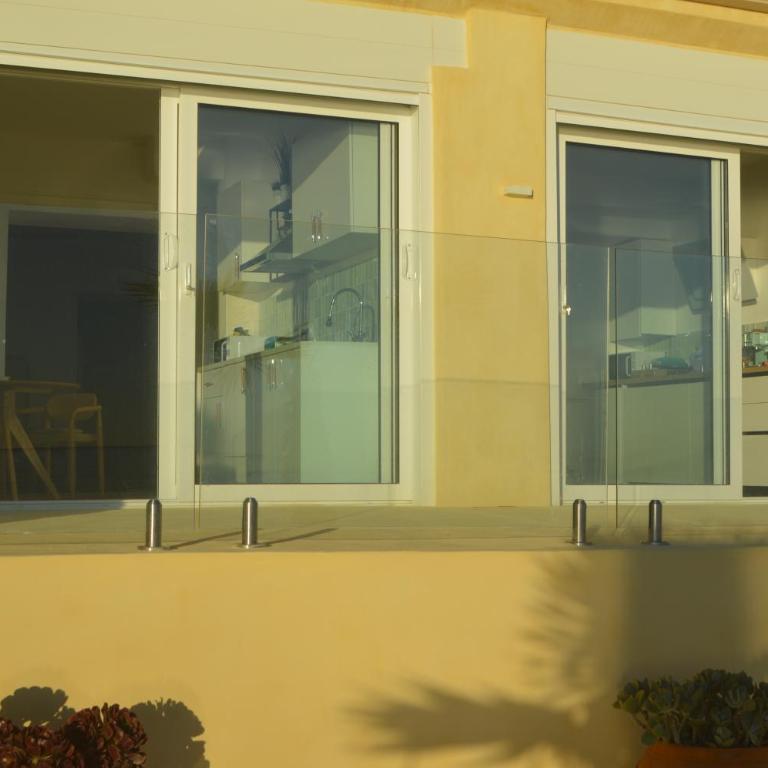 Excepcional Apartamento AMANECER al borde de playa y mar, en CHALET ROQUETES - One-Bedroom Apartment - 37