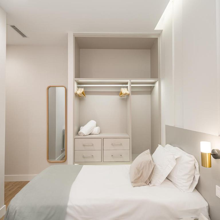 LaLatina IV calle Conde de Romanones 4BR 4BH - Apartment - 50