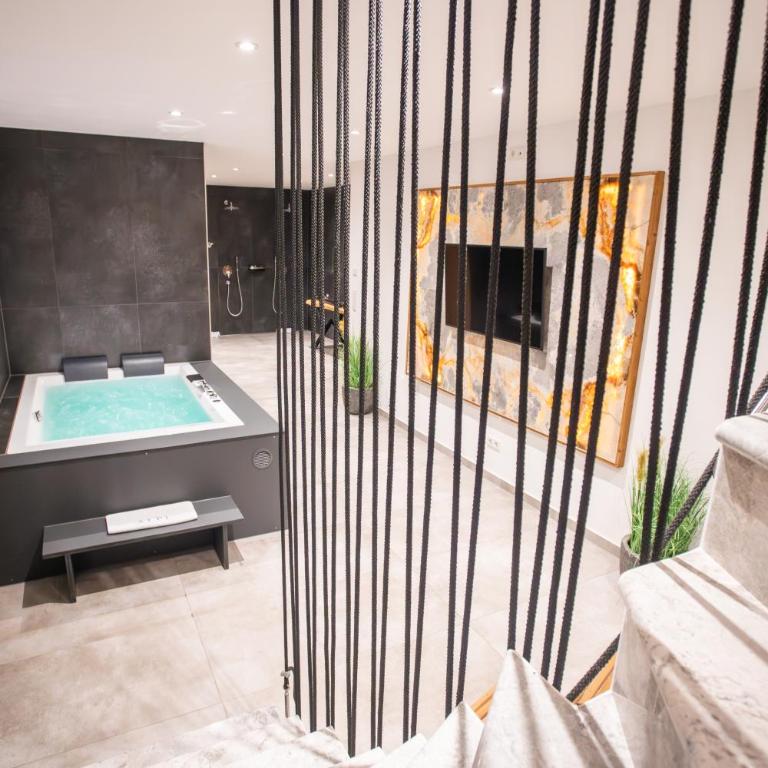 Private Spa & Garden Alpi mit Sauna und Whirlpool - Apartment with Sauna - 1