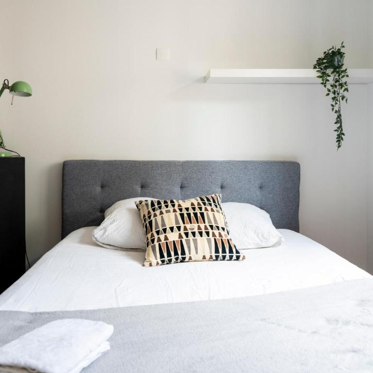 T3 lumineux 60m2 - port & centre - Caen - 4 pers - Apartment mit 2 Schlafzimmern - 6
