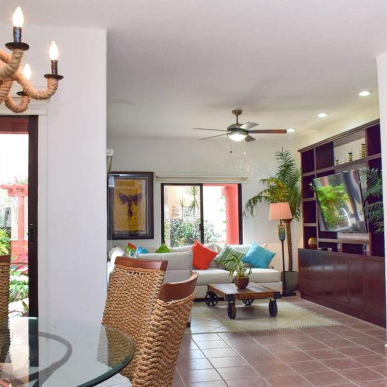 Villa Familiar en exclusivo condominio playacar - Three-Bedroom Villa - 14