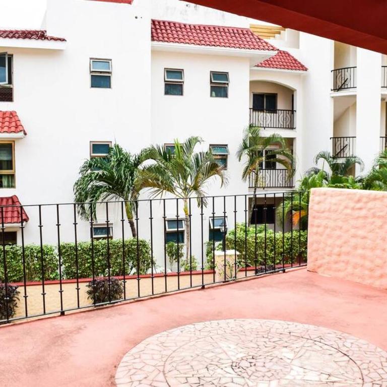 Villa Familiar en exclusivo condominio playacar - Three-Bedroom Villa - 20