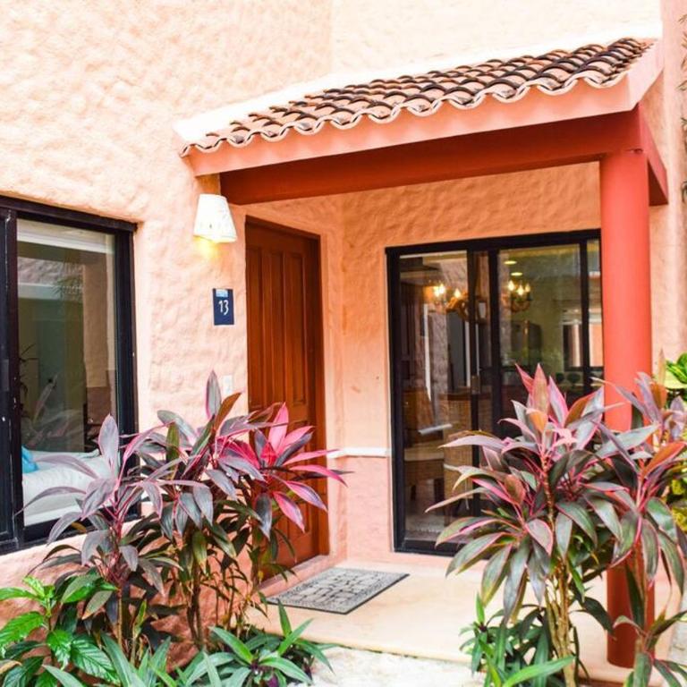Villa Familiar en exclusivo condominio playacar - Three-Bedroom Villa - 22