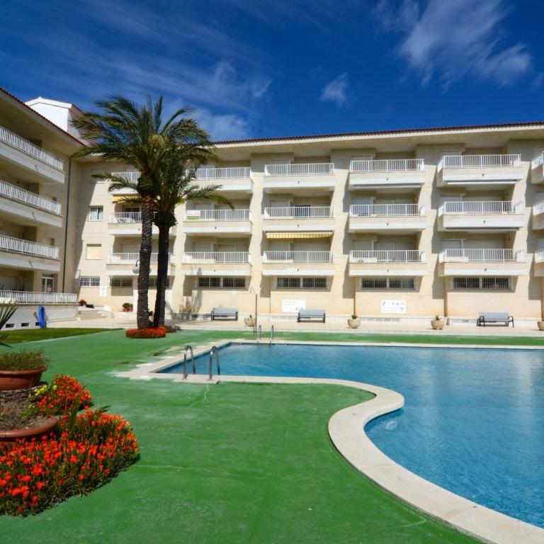 BLAUMAR B-21 - Three-Bedroom Apartment - 4