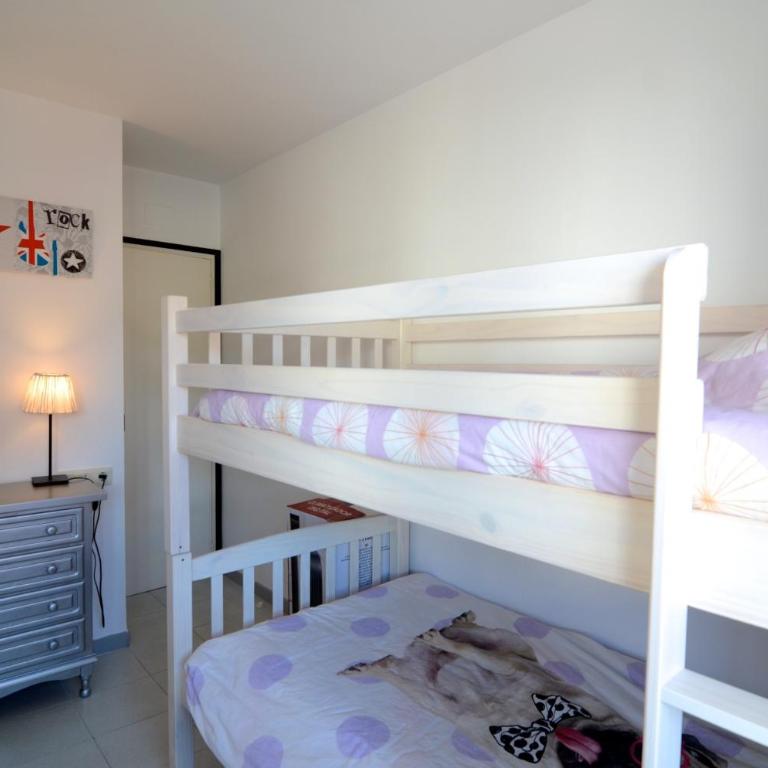 BLAUMAR B-21 - Three-Bedroom Apartment - 20