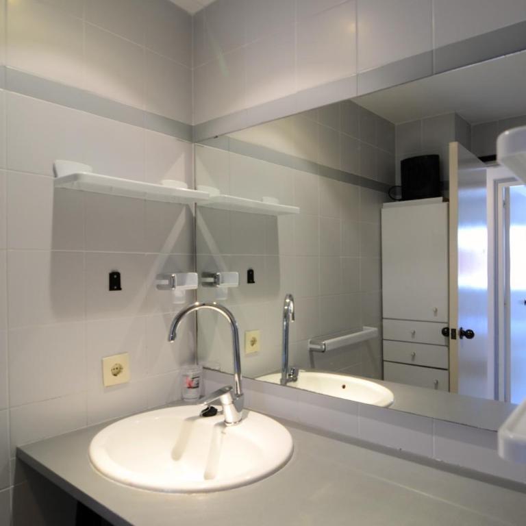 BLAUMAR B-21 - Three-Bedroom Apartment - 21