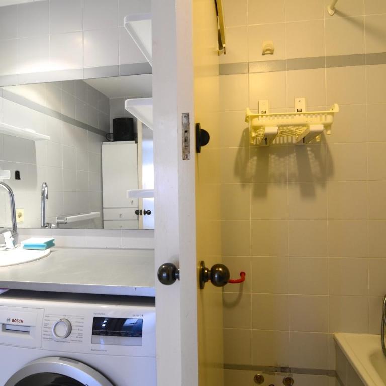 BLAUMAR B-21 - Three-Bedroom Apartment - 22