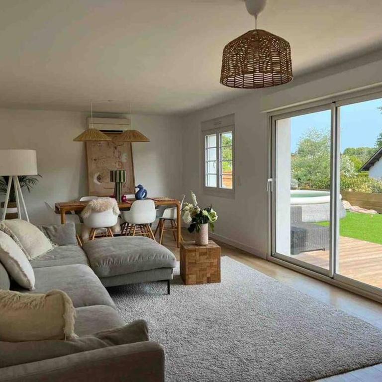 Jolie Maison à 5mins des plages et du lac - Villa 3 Chambres - 10