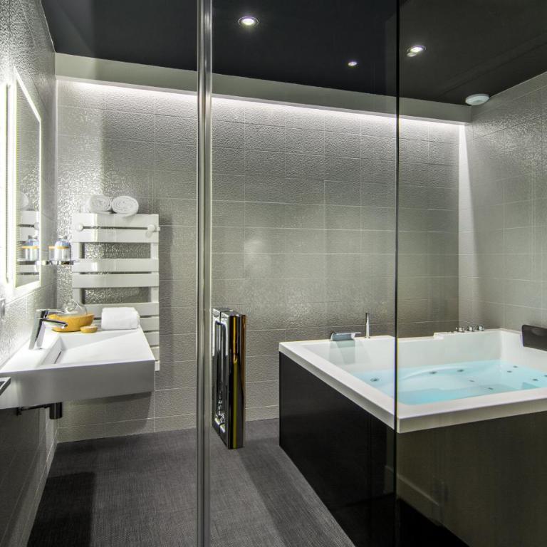 A coté de la place du pilori - Appartement Supérieur avec Spa - 7