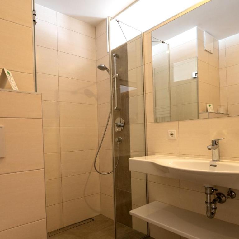 Pension Haus Edelweiss - Standard Doppelzimmer - 5