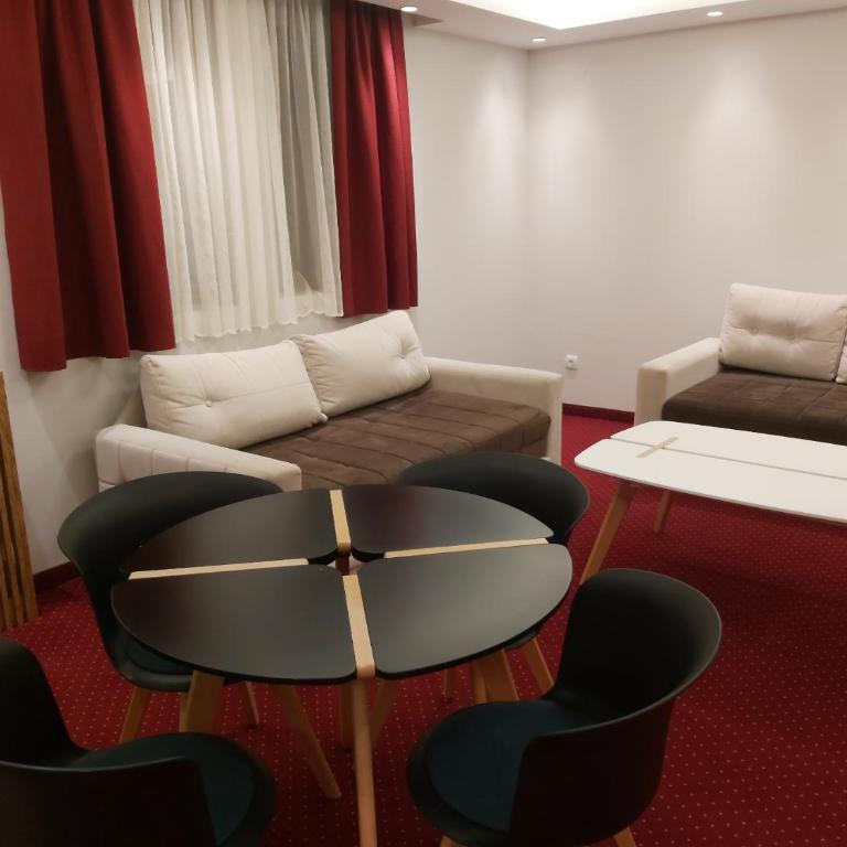 Milmari - Breakfast and pool - Apartment with Garden View - 3