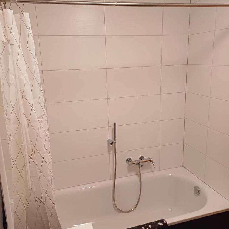 Spacieux appart - 2 chambres à coucher incl Jacuzzi Privé - Apartamento de 2 dormitorios - 24