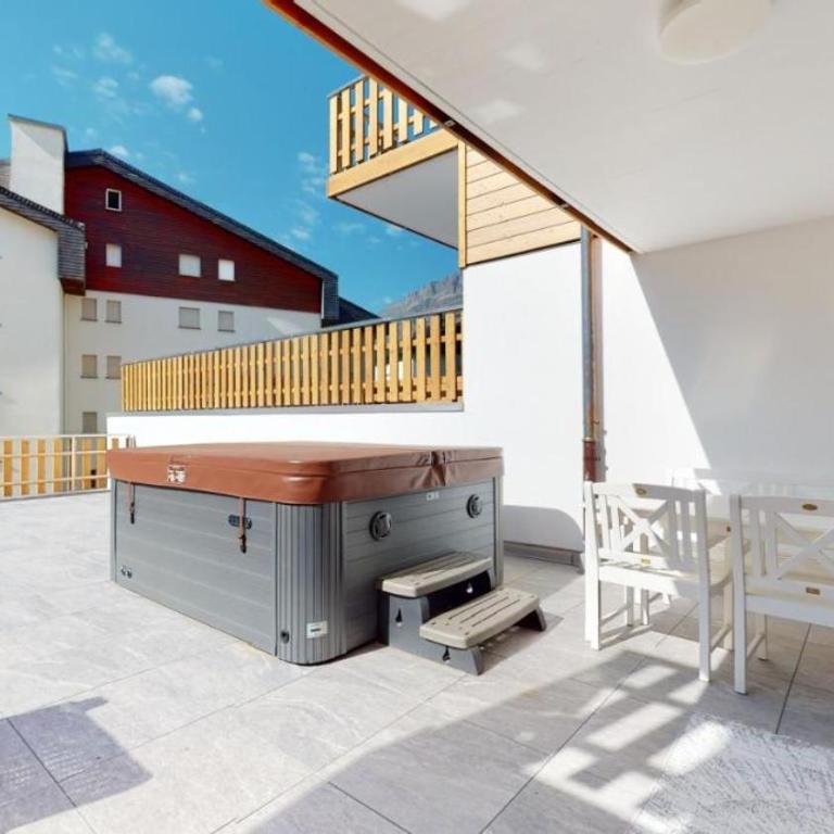 Spacieux appart - 2 chambres à coucher incl Jacuzzi Privé - Apartamento de 2 dormitorios - 50
