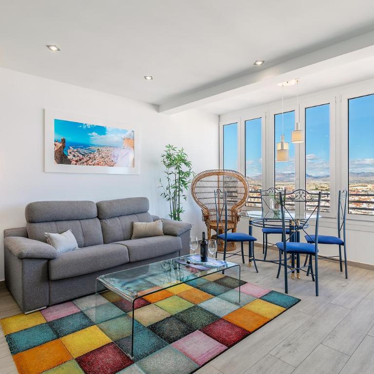 Sky Suites Alicante - One-Bedroom Apartment with Mountain View 28th floor - 2