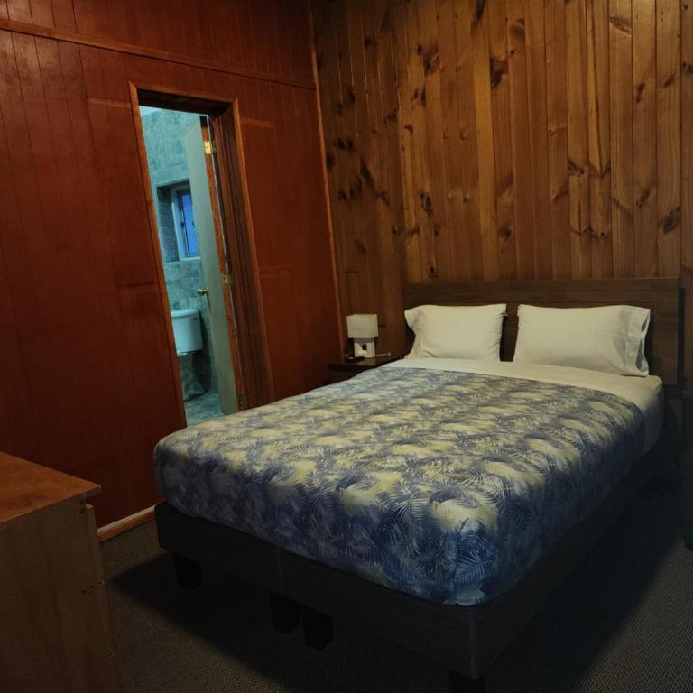 Hostal Capricho de Carlitos - Double Room with Private Bathroom - 3