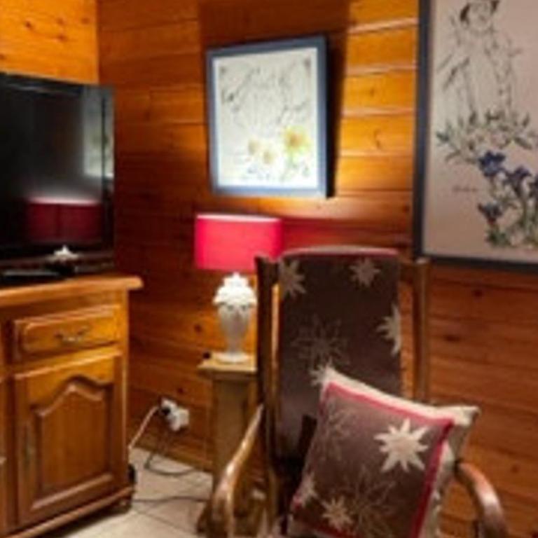 Grand appartement 5 chambres - Proche centre, balcon sud, Wi-Fi et parking inclus - FR-1-671-251 - Apartment - 5