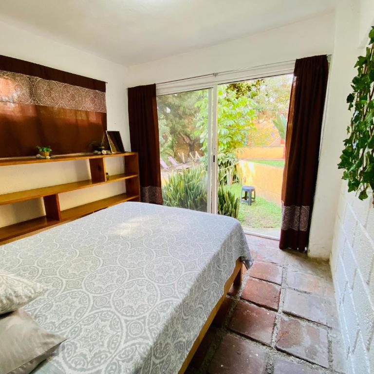 Bungalito en Cuernavaca - Habitación Doble con vistas a la piscina - 12