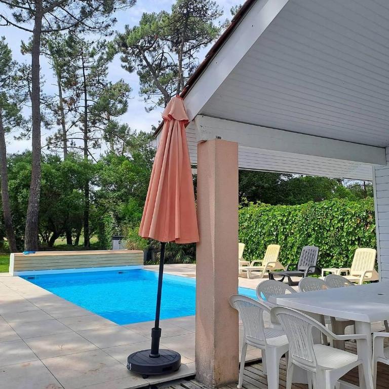 Villa with swimming pool 500 m from the beach - Maison de Vacances - 2