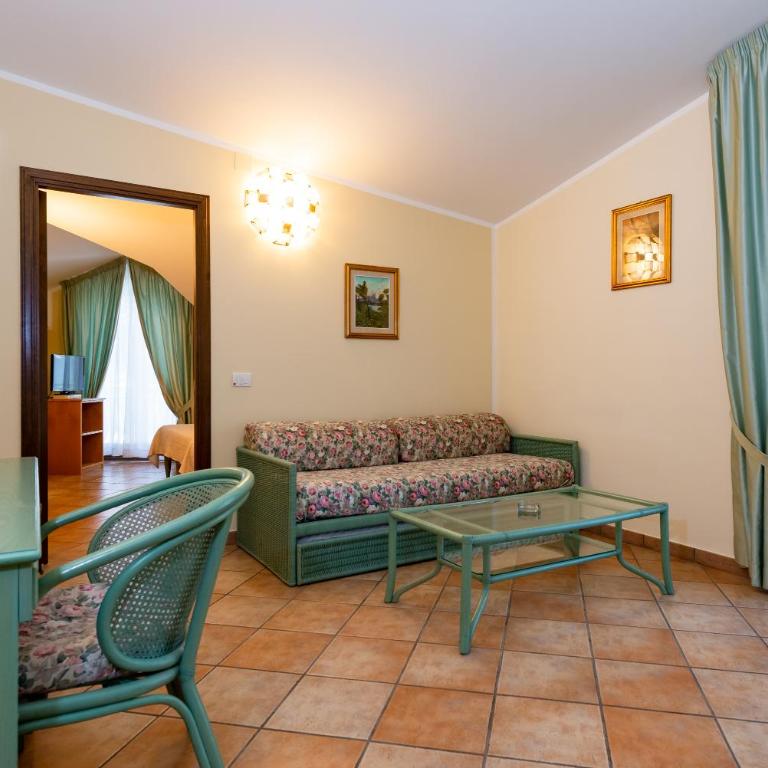 Hotel Il Ceppo - Quadruple Junior Suite with Balcony - 4