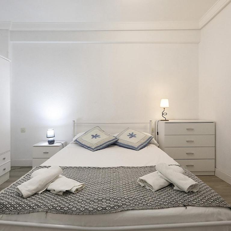 Precioso Piso Céntrico Con Aparcamiento Gratuito - Apartamento - 3