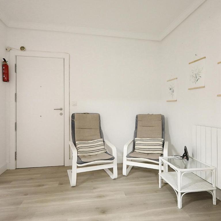Precioso Piso Céntrico Con Aparcamiento Gratuito - Apartamento - 5