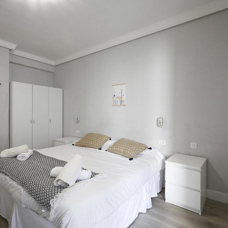 Precioso Piso Céntrico Con Aparcamiento Gratuito - Apartamento - 6