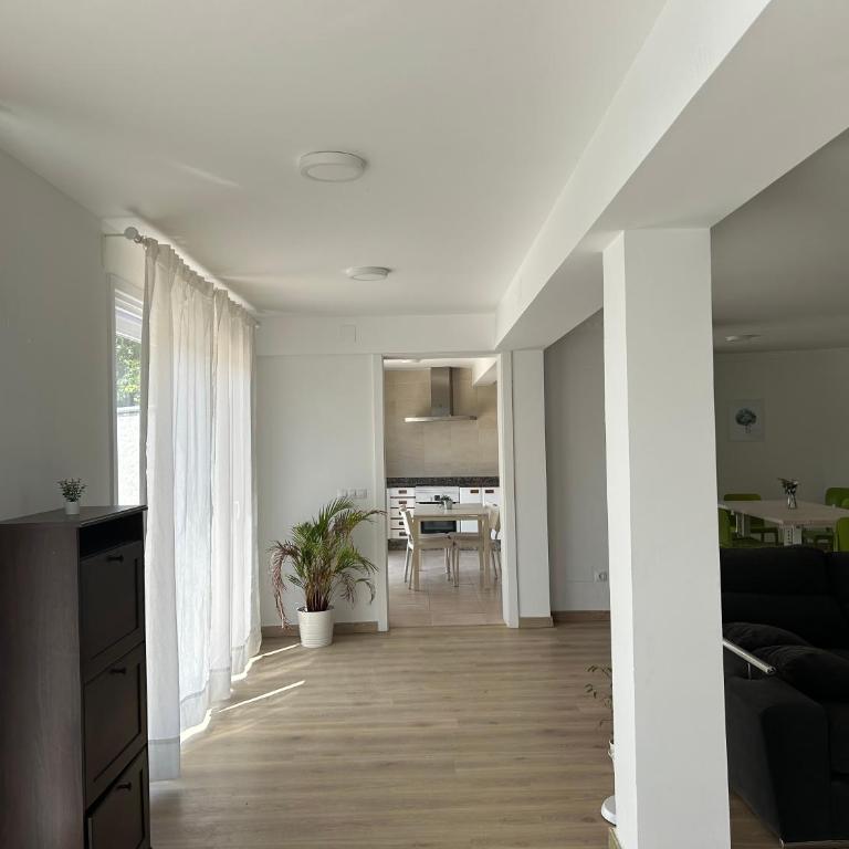 Apartagal-A Corredoira - Casa de 4 dormitorios - 3