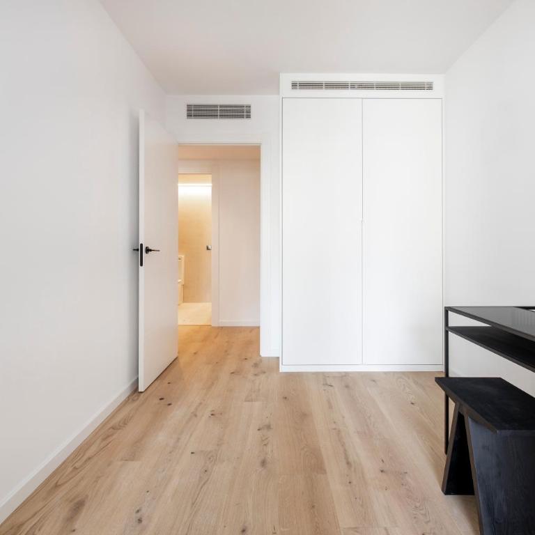 Luxury apartment in Barcelona City Center - Three-Bedroom Apartment - 4