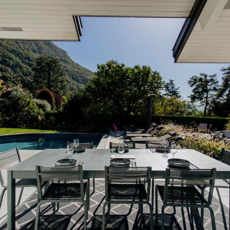 Villa du Pré Vernet - piscine, jardin, climatisation, proche lac - Villa - 38