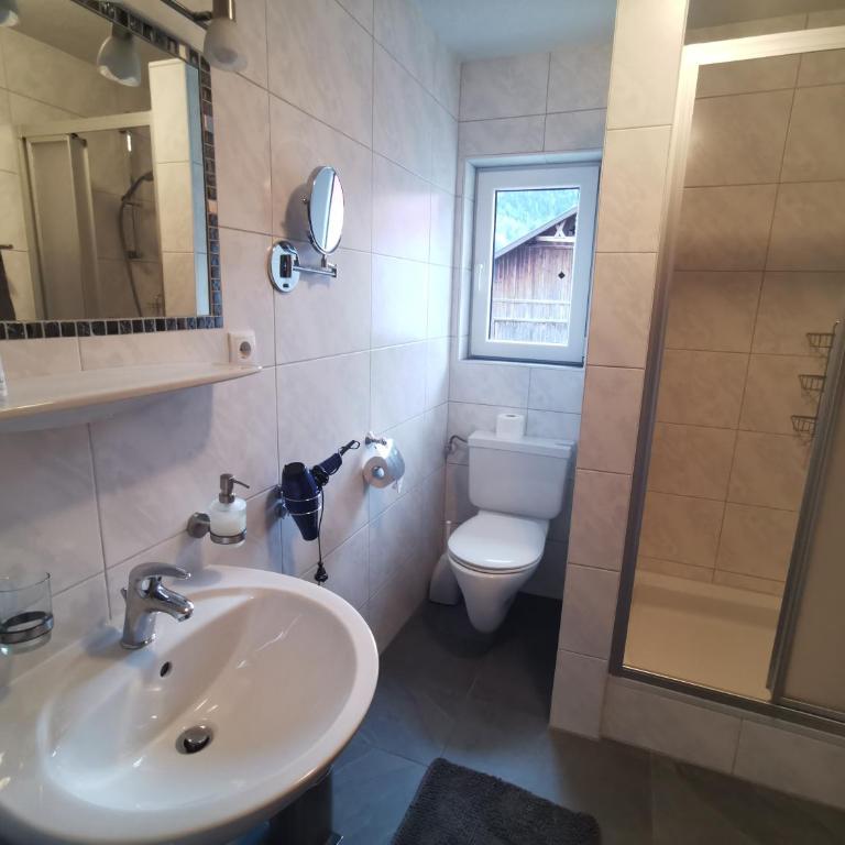 Pension Schöpf - Doppelzimmer mit Balkon - 9
