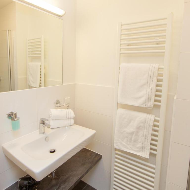 Schwaiger Appartements with Summer Card - Comfort Apartment mit 2 Schlafzimmern und Balkon - 4