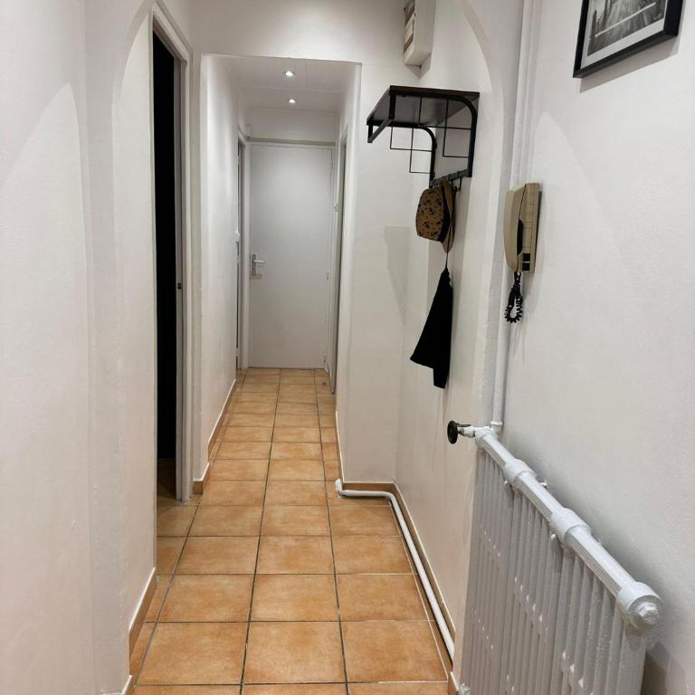 Appartement Lumineux et Spacieux 2 Chambres avec Parking Gratuit dans la Rue - Appartamento con 2 Camere da Letto - 14