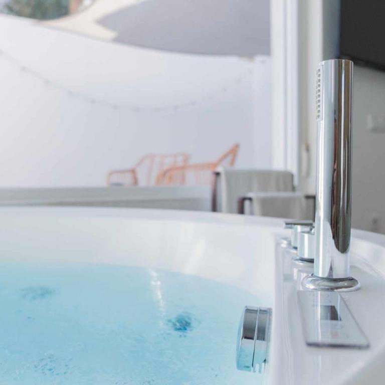 Jacuzzi Amanecer de Plata Decoración Romántica - Apartamento de 1 dormitorio - 8