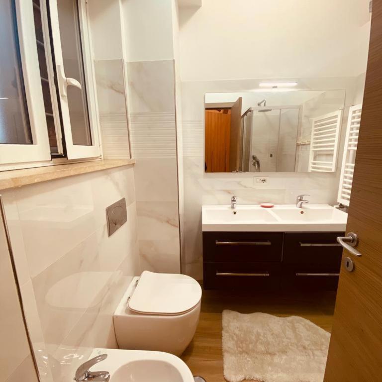 Large Garden - Two-Bedroom Apartment - 39