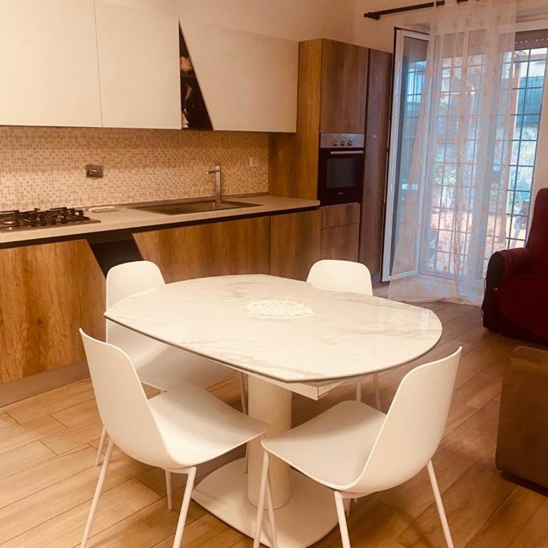 Large Garden - Two-Bedroom Apartment - 34