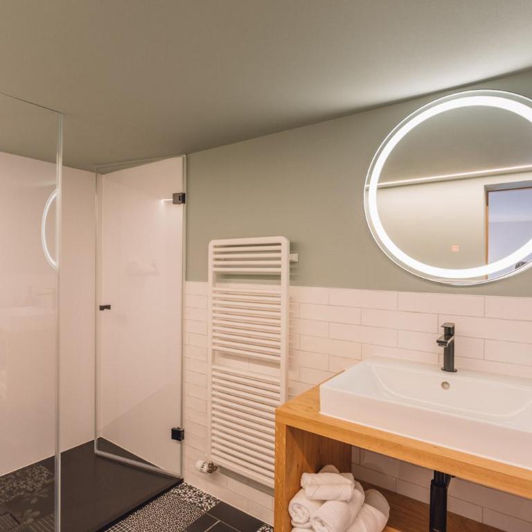 Hotel Walliserkanne - Doppel- oder Zweibettzimmer - 10