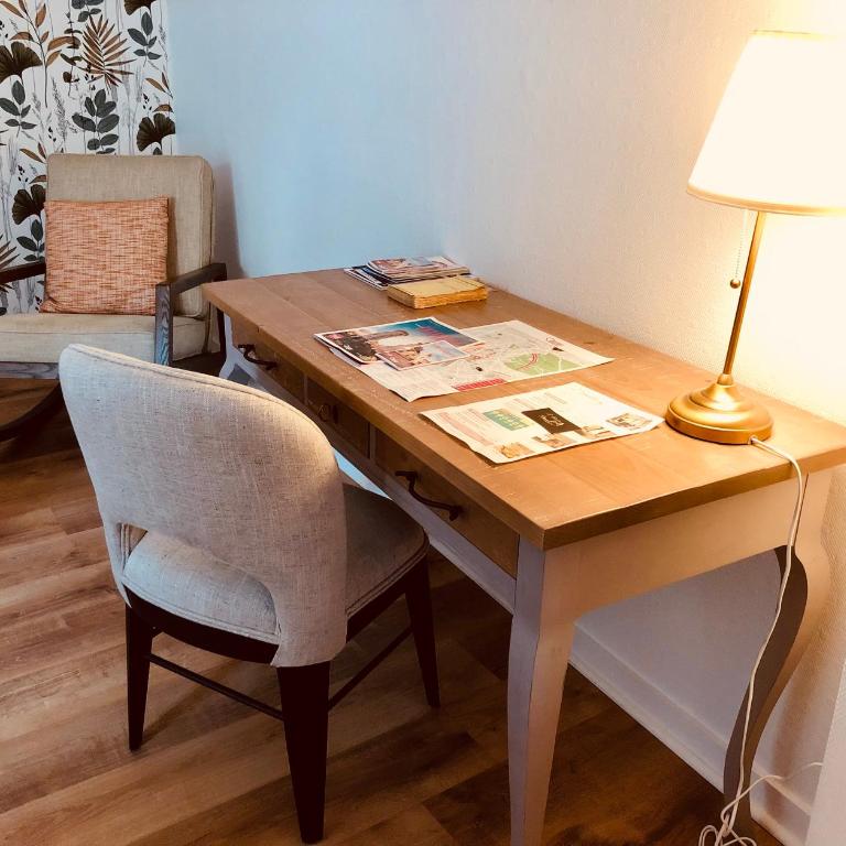 L’AMANTINE Chambres d’hôtes et gîte - Chambre Double avec Salle de Bains Privative - 6