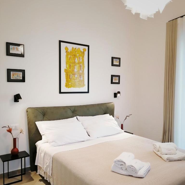 I Canti Comfort Rooms - King Room with Balcony - 4