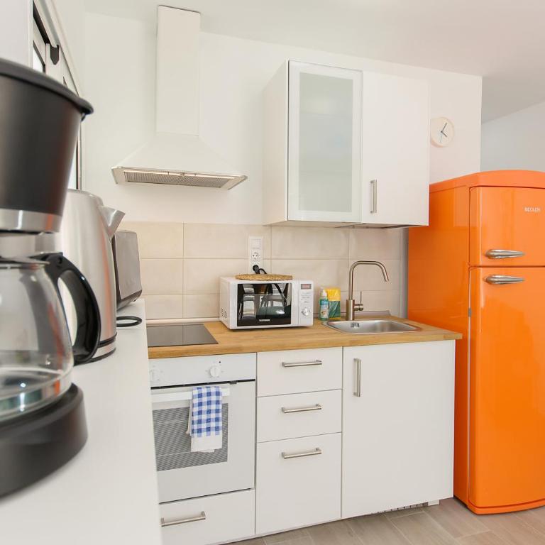 Orange Volcano - Pool and Gym in Sport Center Fariones included By Lanzarote Vacation Homes - Casa con 1 dormitorio - 10